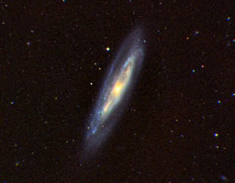 Galaxie spirale M98.