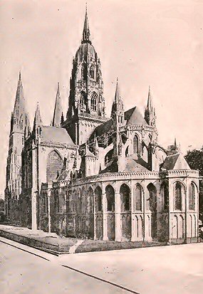 Cathédrale de Bayeux : le chevet.