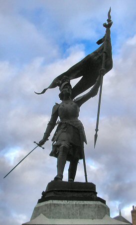 Statue de Jeanne d'Arc,  Beaugency
