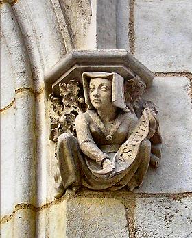 Corbeau du palais Jacques Coeur, à Bourges.