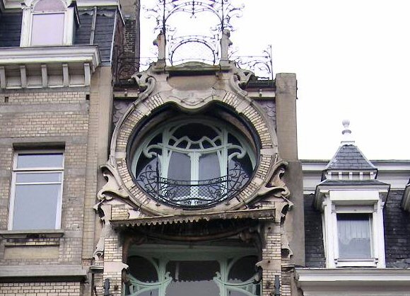 Bruxelles : fenêtre supérieure de la maison de Saint-Cyr.
