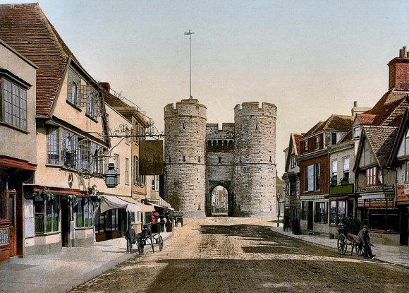 Canterbury : la porte occidentale.