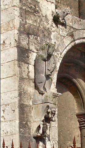 Cathédrale de Chartres : l'Âne qui veille.