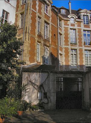 Cour de Rohan, à Paris (6e).