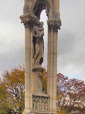 Fontaine de l'archevch,  Paris : la reine du ciel.