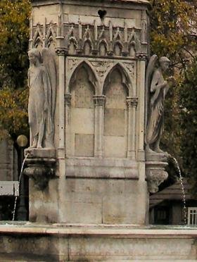 Fontaine de l'archevch,  Paris : les archanges
