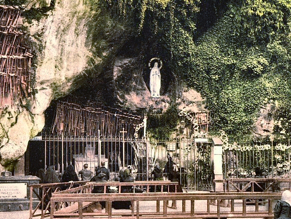 Grotte de Lourdes.