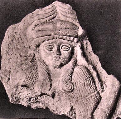 Un dieu sur une stèle de Gudéa.