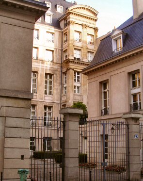 Htel Colbert de Villacerf,  Paris (3e arrondissement).