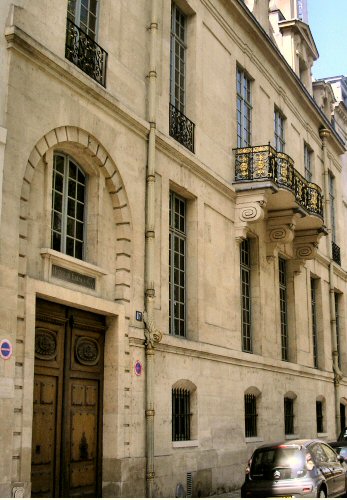 Htel de Lauzun,  Paris (4e arrondissement).