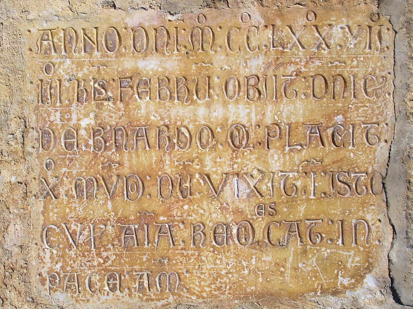 Inscription gothique (Saint-Bertrand de Comminges).