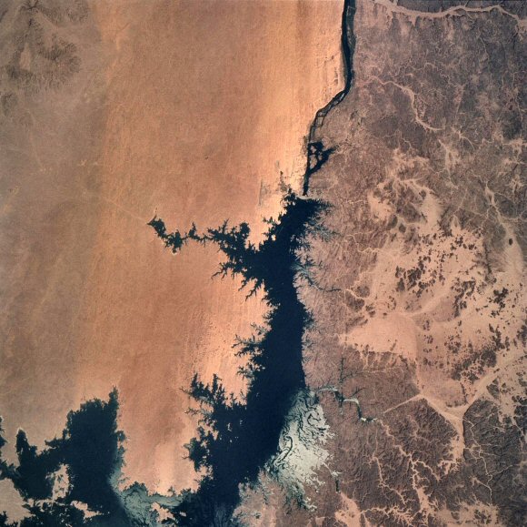 Egypte : le lac Nasser vu depuis l'espace.