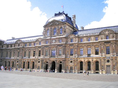 Louvre : Pavillon de Sully (ou de l'Horloge).