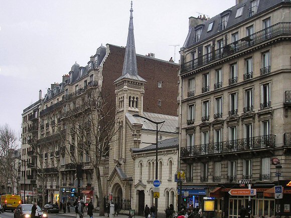 Paris : l'glise saint Paul, boulevard Barbs.