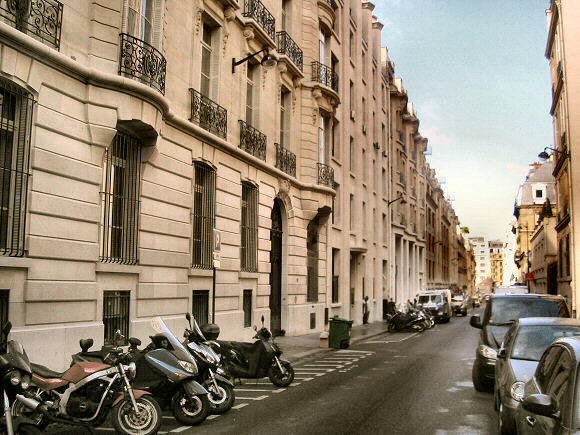 Paris : rue de La Baume.