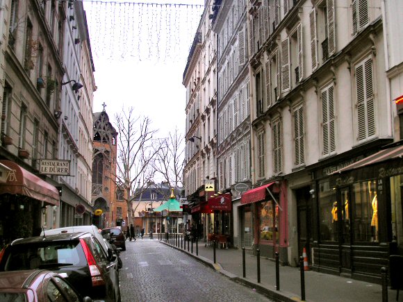 Paris : la rue Yvonne le Tac.