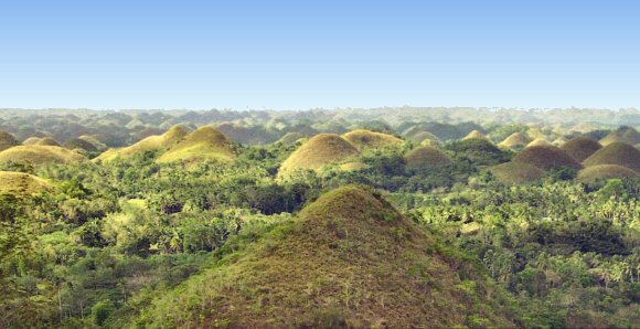 Philippines : les collines de Chocolat, à Bohol.