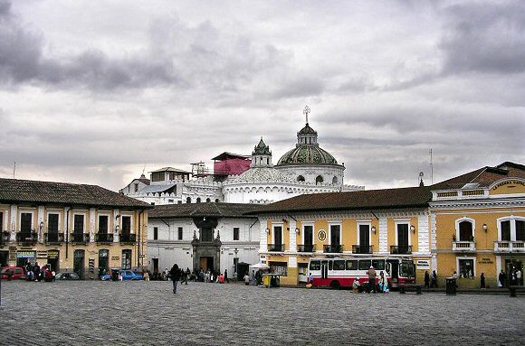 Quito : la place San Francisco.