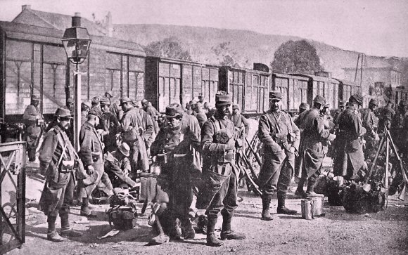 Première Guerre mondiale : régiment d'infanterie en 1914.