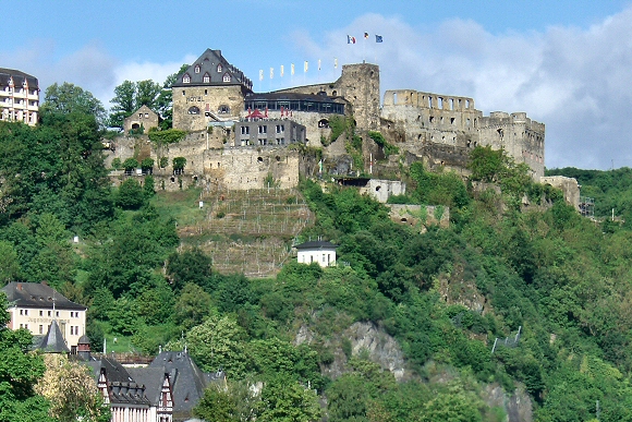 Ruines du château de Rheinfels.