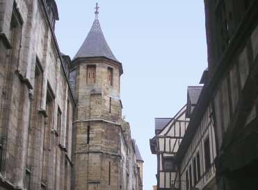 Rouen : l'archevêché.