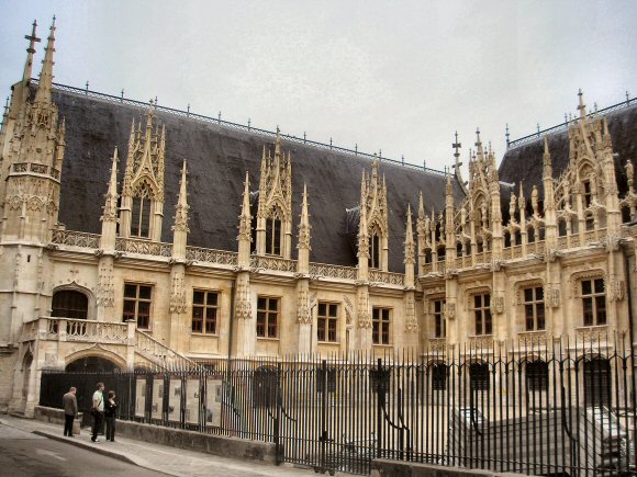Rouen : le palais de Justice.