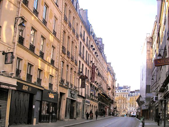 Rue de l'Ancienne-Comédie, à Paris (6e).