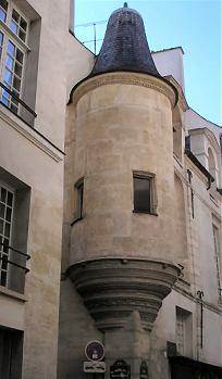 Tourelle de la rue Hautefeuille, à Paris (6e).