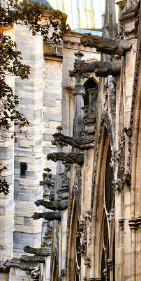 Basilique de saint-Denis : Gargouilles.