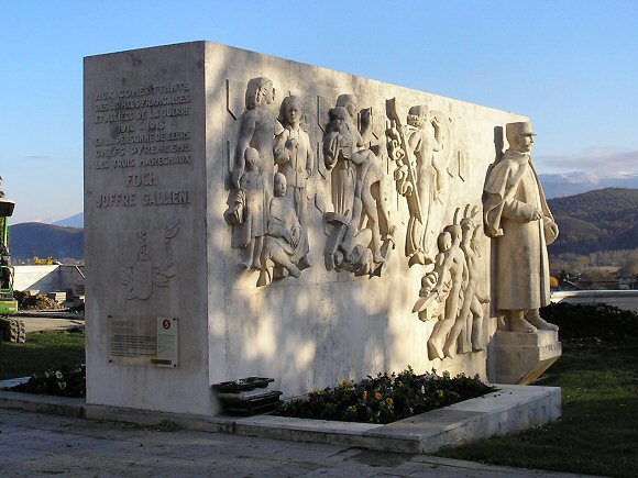 Saint-Gaudens : monument des Trois Maréchaux.