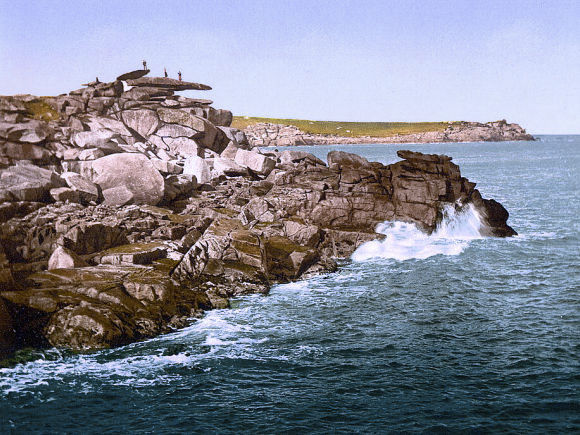Scilly : Pulpit Rock.