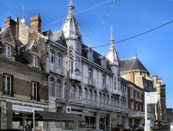 Soissons : rue des Chaperons Rouges.