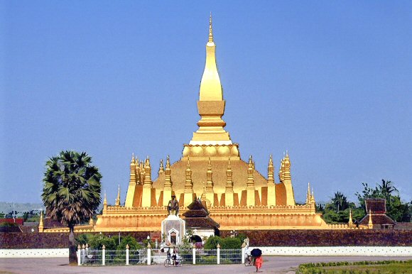 Laos : le Grand Stupa de Vientiane.