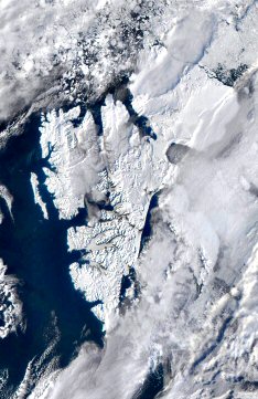 Le Spitzberg (Svalbard) depuis l'espace.