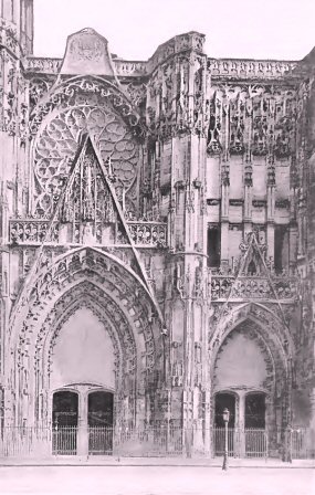Troyes : le portail occidental de la cathédrale.