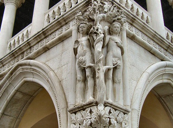 La Chute (sculpture du Palais des Doges, à Venise).