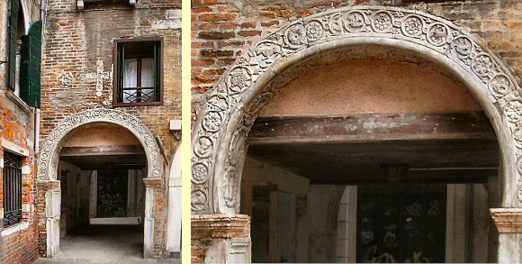 Venise : portail byzantin.