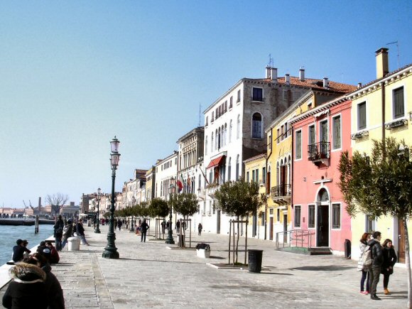 Venise : fondamenta Zattere ai Gesuiti.