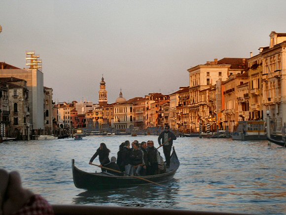 Venise : traghetto.